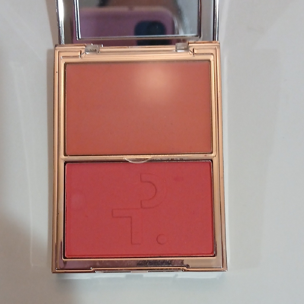 Dual-Tone Blush Palette